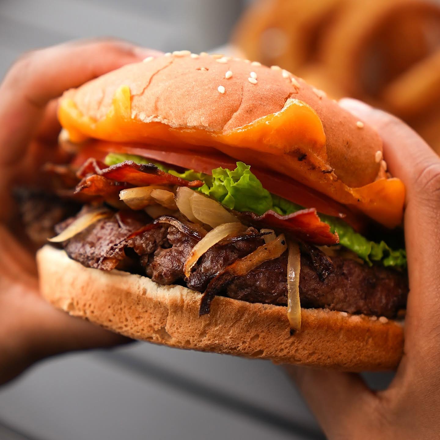 Burgers & More